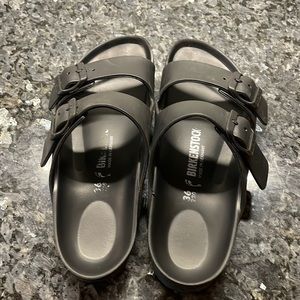 Women’s Black Birkenstock Arizona